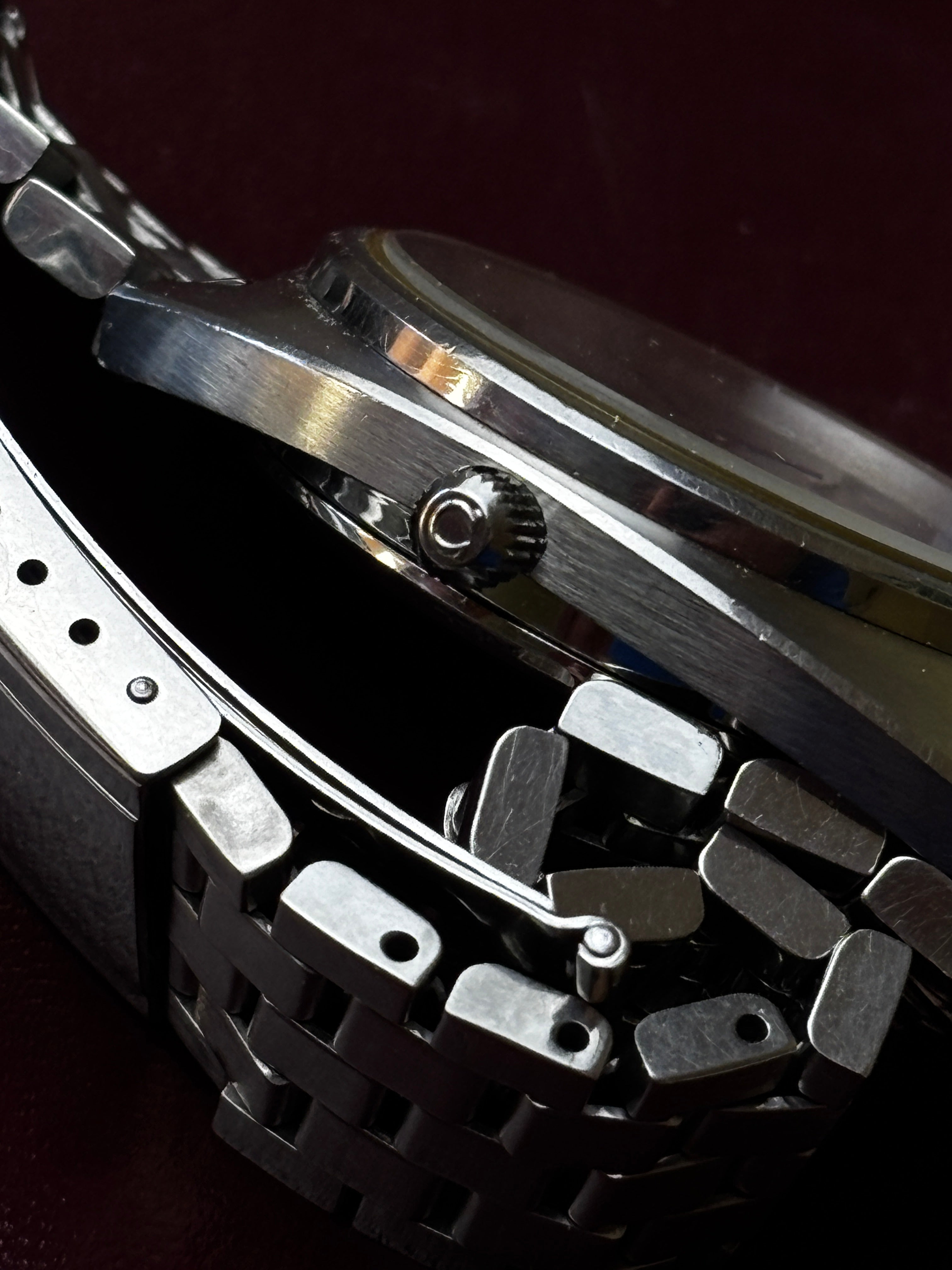 Omega Constellation C-Shape ST
